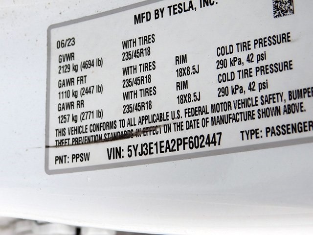 Tesla Model 3 Vehicle Image 22