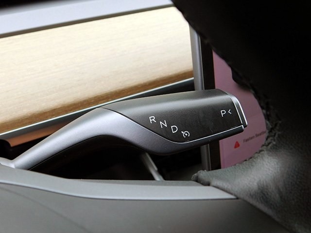 Tesla Model Y Vehicle Image 18