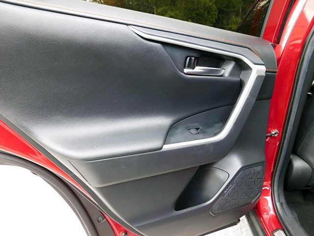 Toyota RAV4 Vehicle Image 11