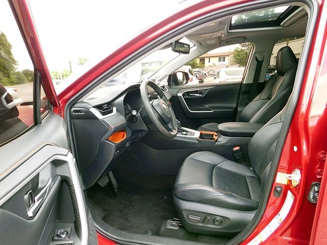 Toyota RAV4 Vehicle Image 16