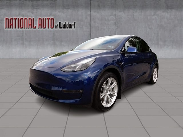 Tesla Model Y Vehicle Image 02