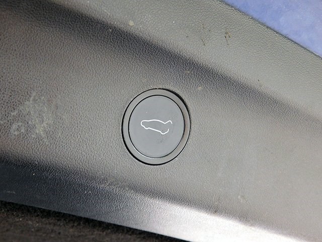 Tesla Model Y Vehicle Image 07
