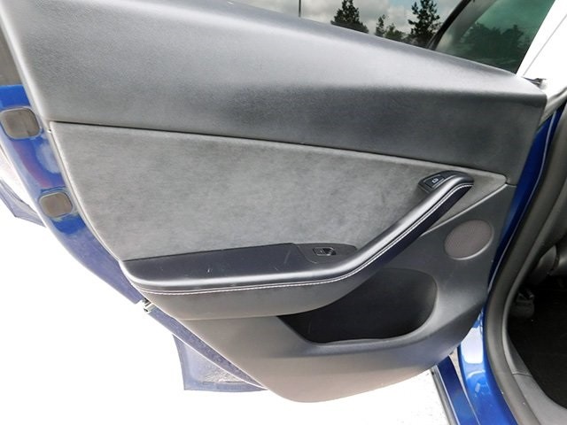 Tesla Model Y Vehicle Image 08