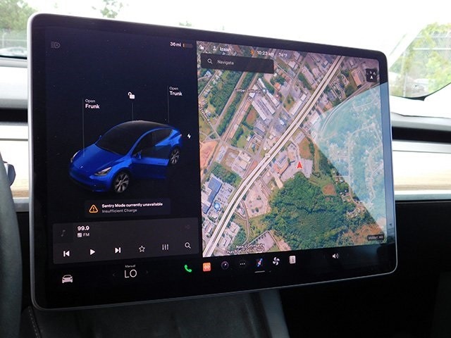Tesla Model Y Vehicle Image 14