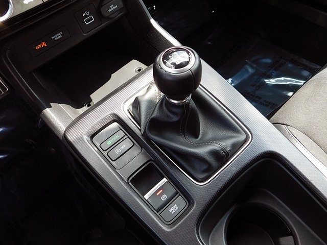Honda Civic Hatchback Vehicle Image 18