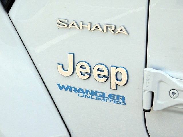 Jeep Wrangler 4xe Vehicle Image 12