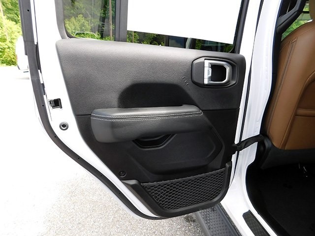 Jeep Wrangler 4xe Vehicle Image 15