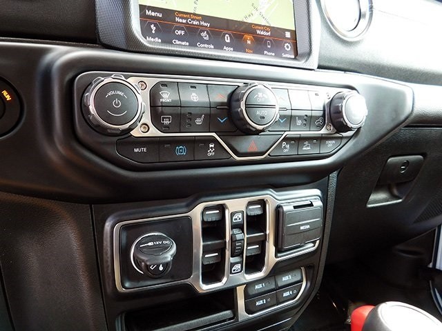 Jeep Wrangler 4xe Vehicle Image 23