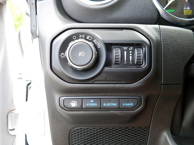 Jeep Wrangler 4xe Vehicle Image 29