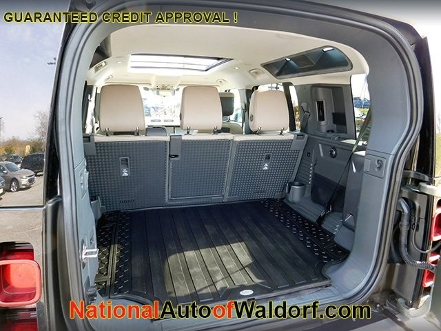 Land Rover Defender Vehicle Image 09