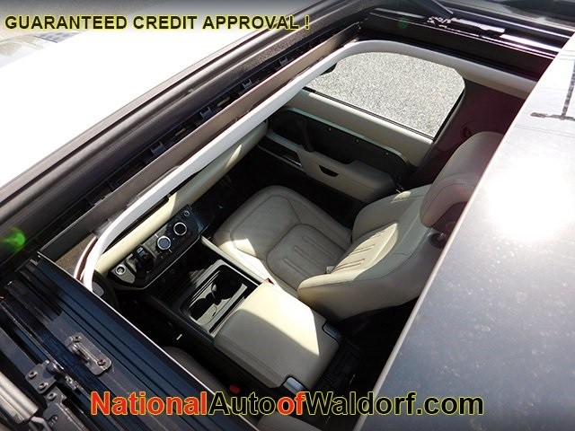 Land Rover Defender Vehicle Image 15