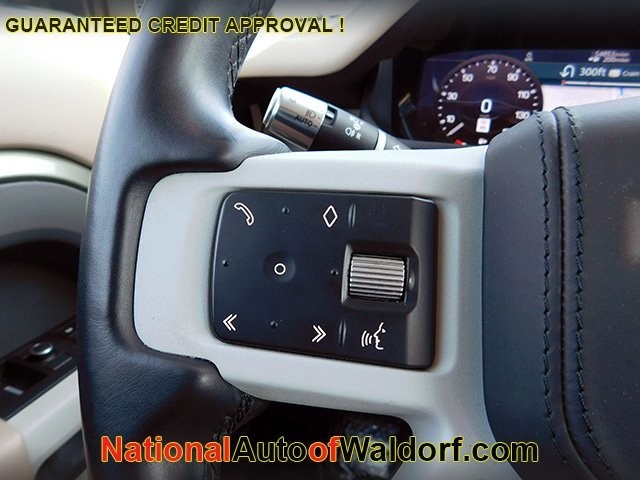 Land Rover Defender Vehicle Image 25