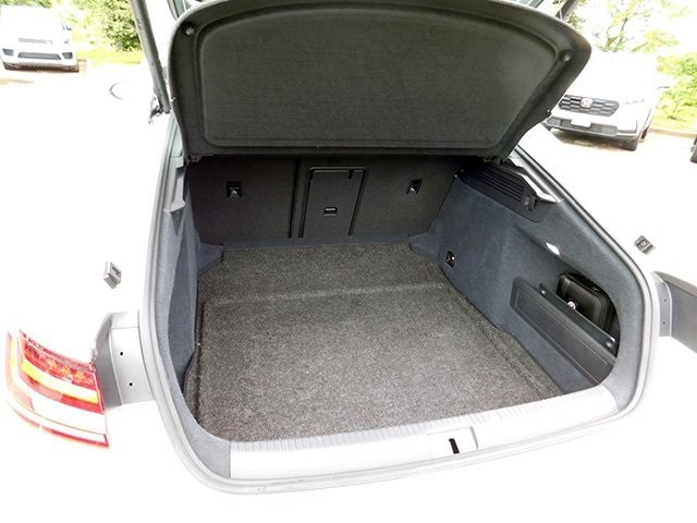 Volkswagen Arteon Vehicle Image 06