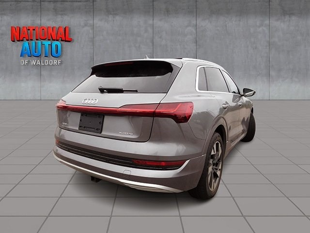 Audi e-tron Vehicle Image 05