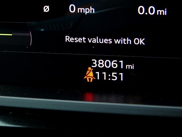 Audi e-tron Vehicle Image 26