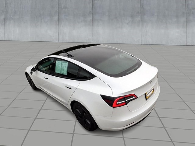 Tesla Model 3 Vehicle Image 04
