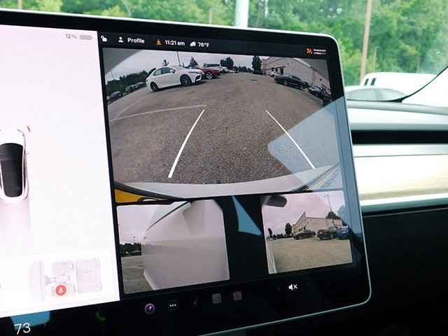 Tesla Model 3 Vehicle Image 17