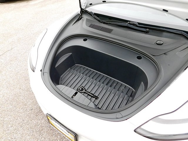 Tesla Model 3 Vehicle Image 21