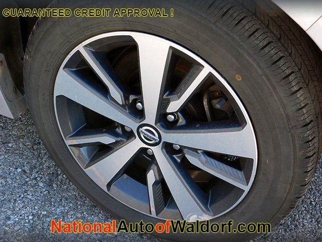Nissan Leaf Vehicle Image 10
