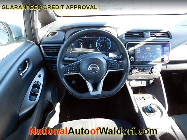 Nissan Leaf Vehicle Image 13