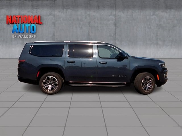 Jeep Wagoneer L Vehicle Image 04
