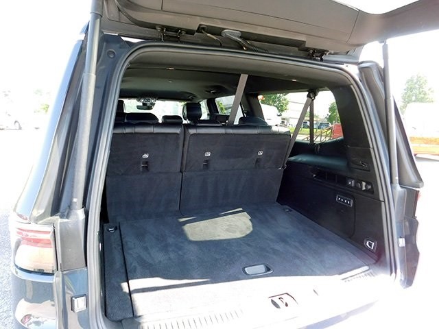 Jeep Wagoneer L Vehicle Image 07