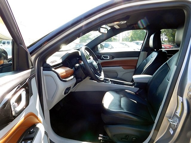 Jeep Compass Vehicle Image 15
