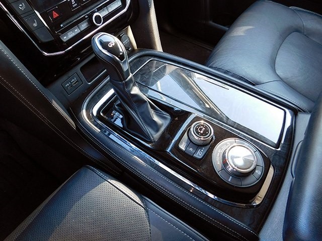 INFINITI QX80 Vehicle Image 23