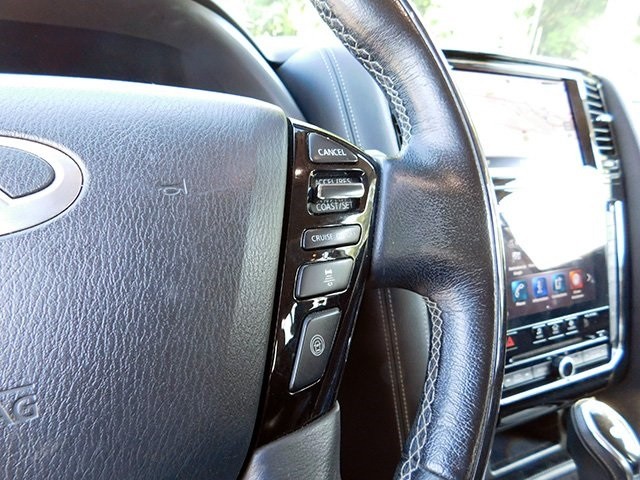 INFINITI QX80 Vehicle Image 24