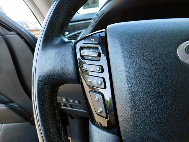 INFINITI QX80 Vehicle Image 25
