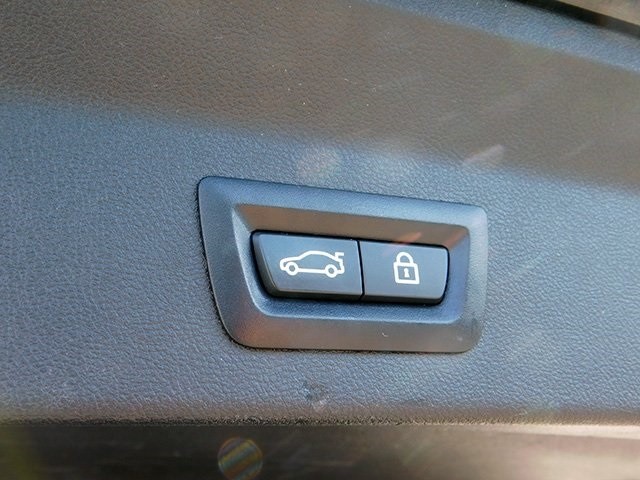 BMW X3 Vehicle Image 08