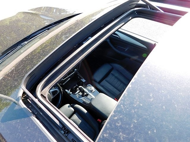 BMW X3 Vehicle Image 14