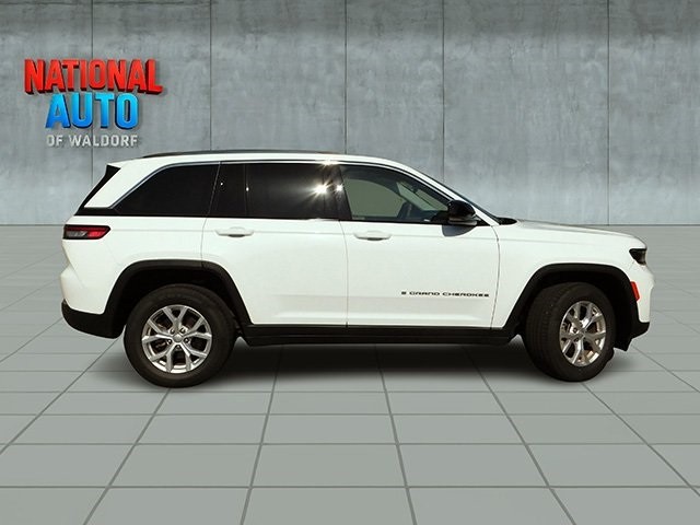 Jeep Grand Cherokee Vehicle Image 04