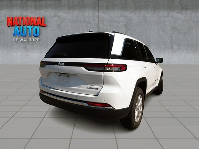 Jeep Grand Cherokee Vehicle Image 05