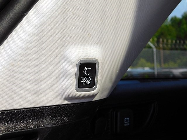 Jeep Grand Cherokee Vehicle Image 08