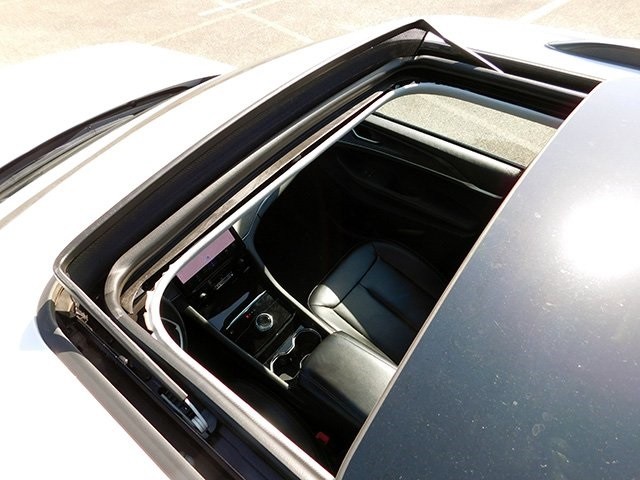 Jeep Grand Cherokee Vehicle Image 10