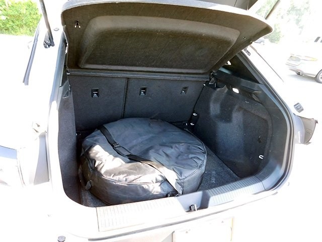 Volkswagen ID.4 Vehicle Image 06