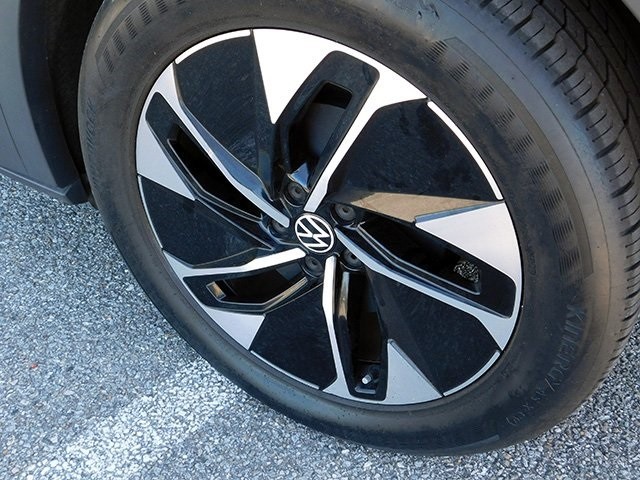 Volkswagen ID.4 Vehicle Image 07