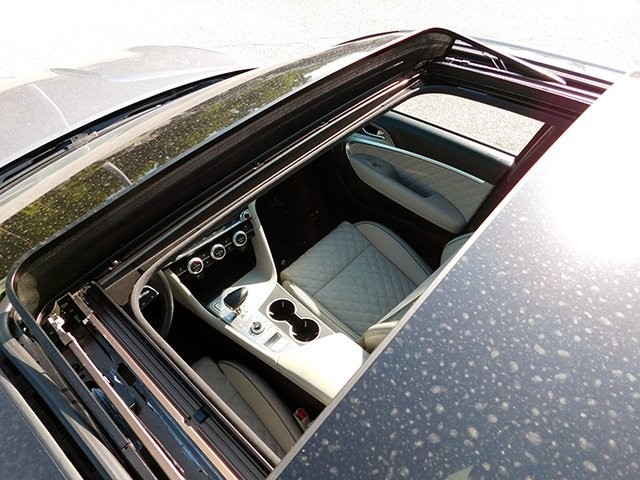 Genesis G70 Vehicle Image 08