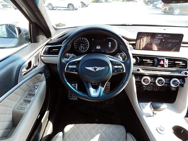Genesis G70 Vehicle Image 13