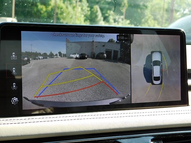 Genesis G70 Vehicle Image 20