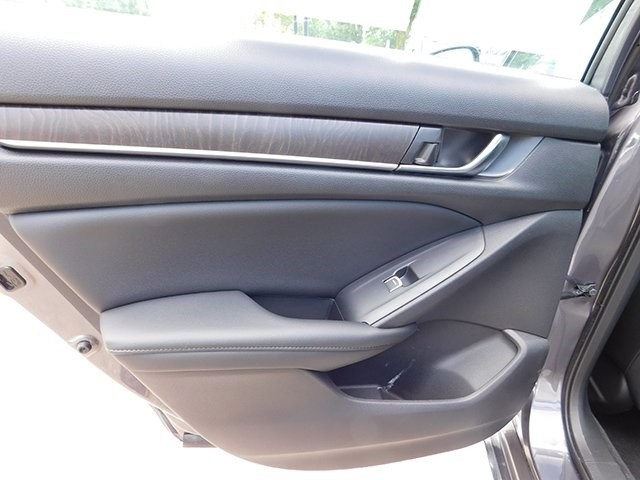 Honda Accord Hybrid Vehicle Image 10