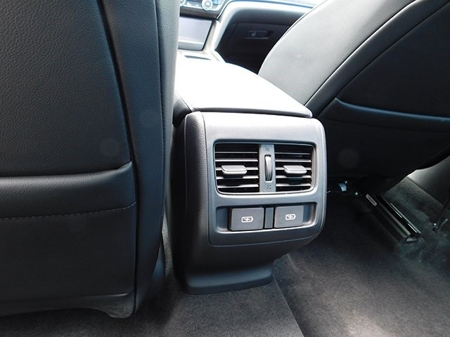 Honda Accord Hybrid Vehicle Image 12