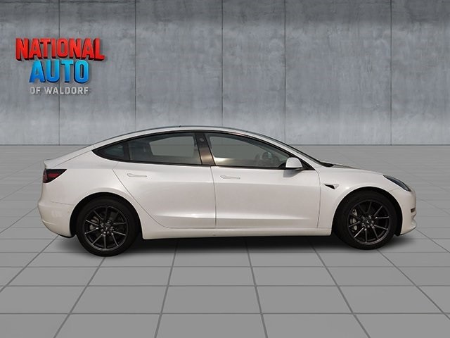 Tesla Model 3 Vehicle Image 04