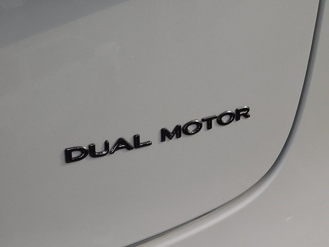 Tesla Model 3 Vehicle Image 06
