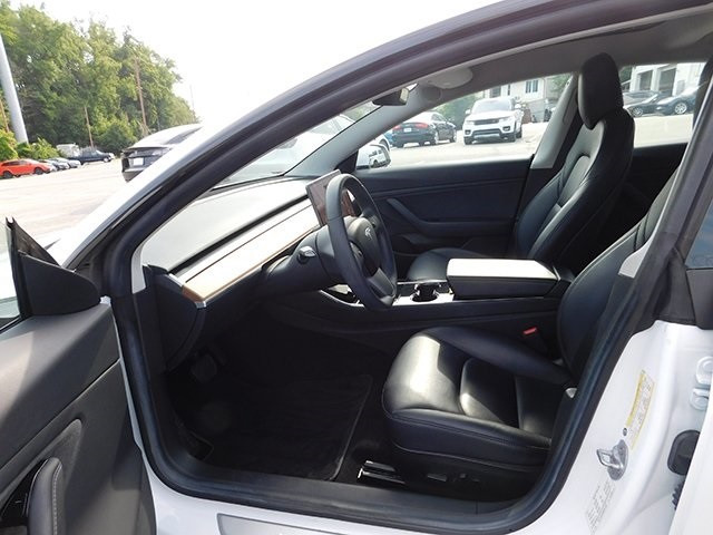 Tesla Model 3 Vehicle Image 13