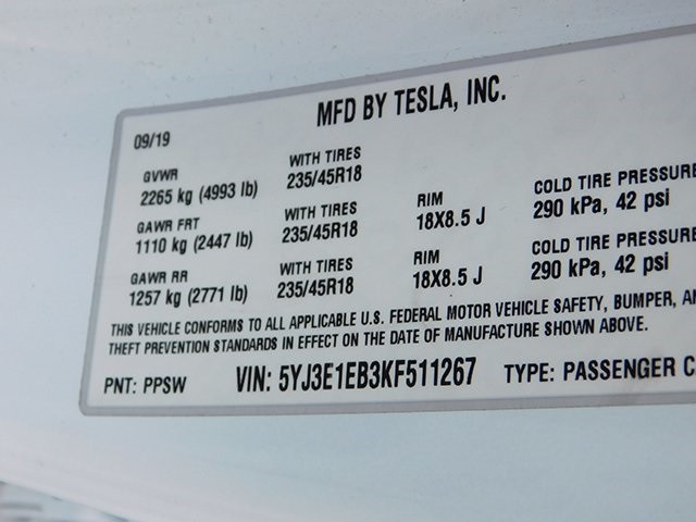 Tesla Model 3 Vehicle Image 23