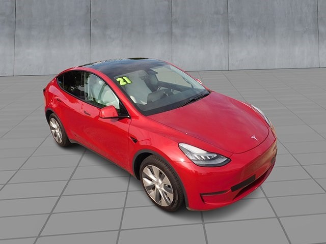 Tesla Model Y Vehicle Image 02