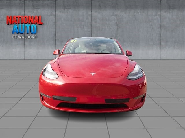 Tesla Model Y Vehicle Image 03