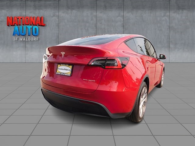 Tesla Model Y Vehicle Image 05